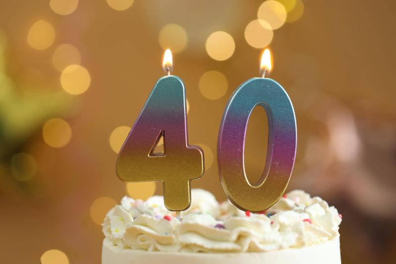 Y De Repente, Llegan Los 40