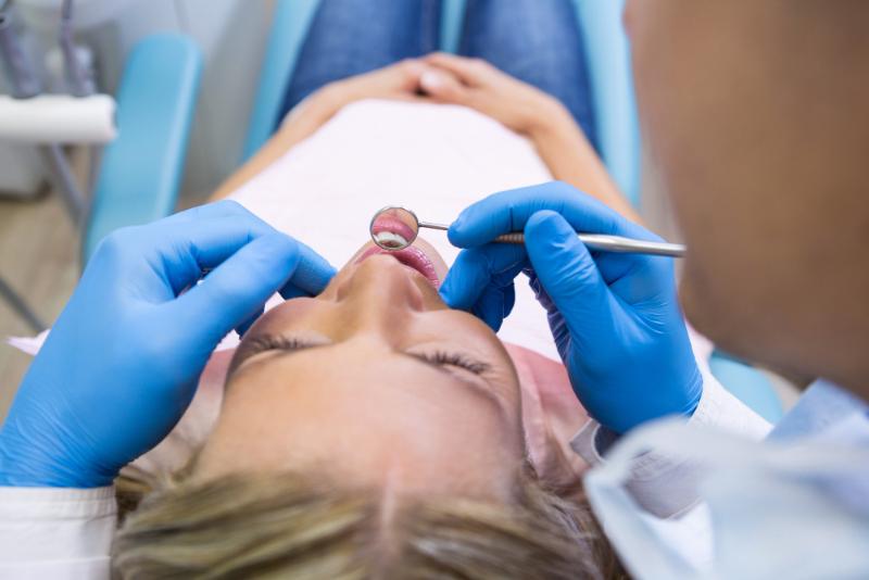 Por Qué Es Importante Realizar Una Revisión Anual Con El Dentista